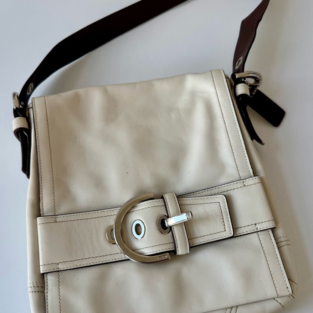 Coach Cream Leather Crossbody Bag with Timeless Design